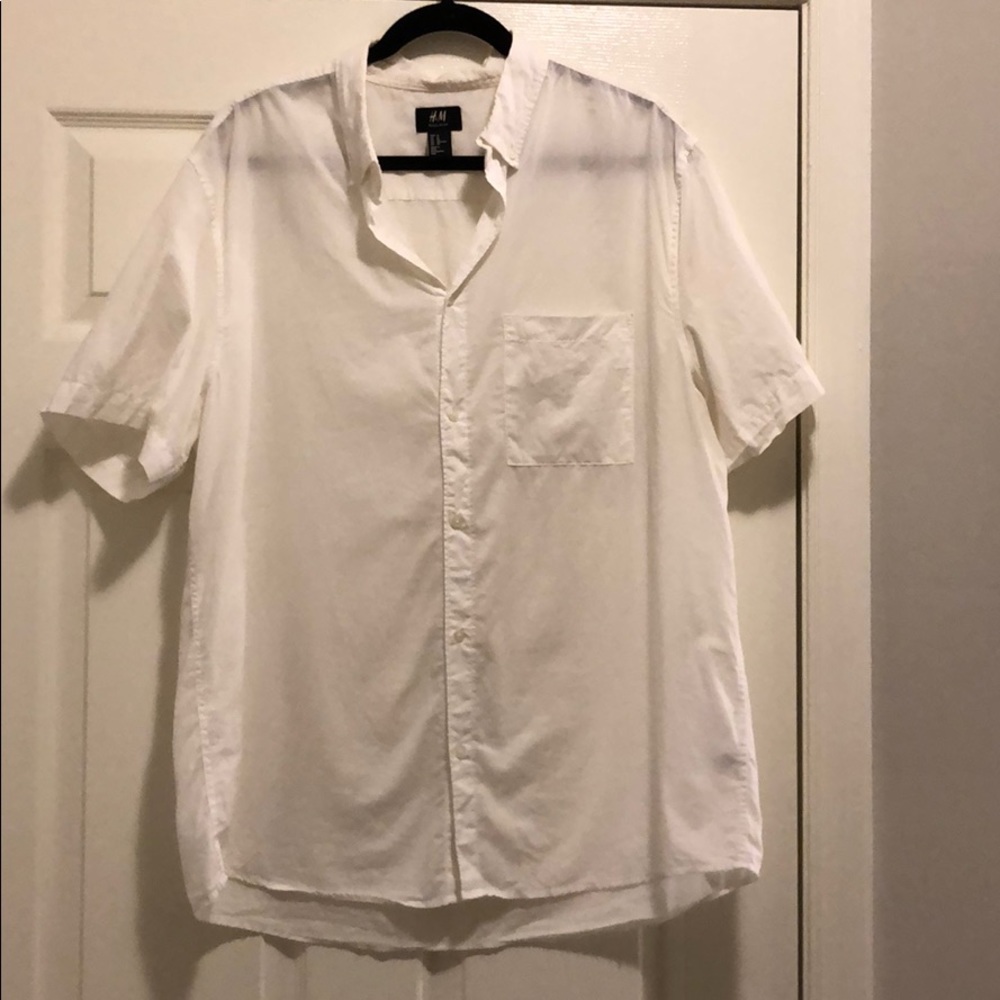Men’s Thin White Button Up Shirt!